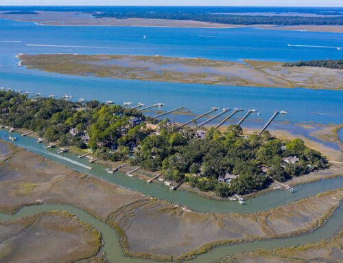 Living in Calibogue Cay: A Private Waterfront Paradise